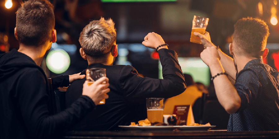 UK casinos encourage bans on alcohol to avert closures.